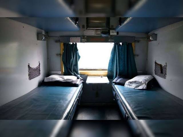 Indian Railways Sleeping Rules: Know the Right Time to Sleep in Train